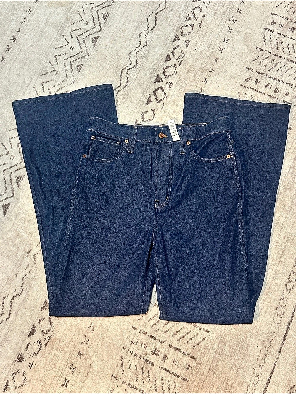 NWT Madewell 11" High-Rise Flare Jeans in Wrenford Wash • Size 29 NE985